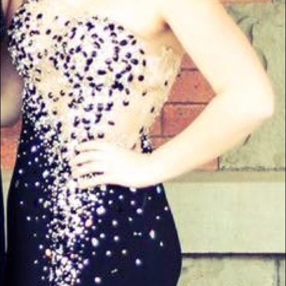 Prom Dress - Picture 3 of 6